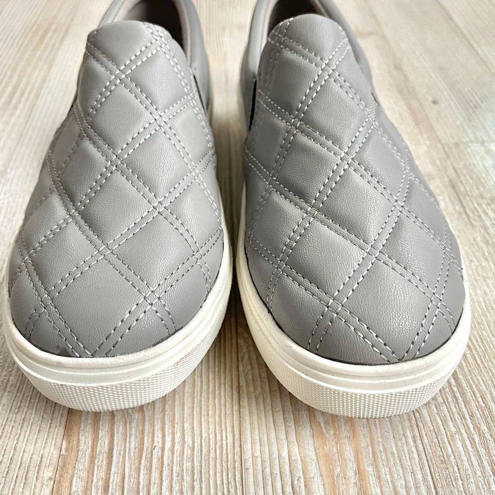 Steve Madden Coulter Quilted Slip On Sneaker - Picture 4 of 6